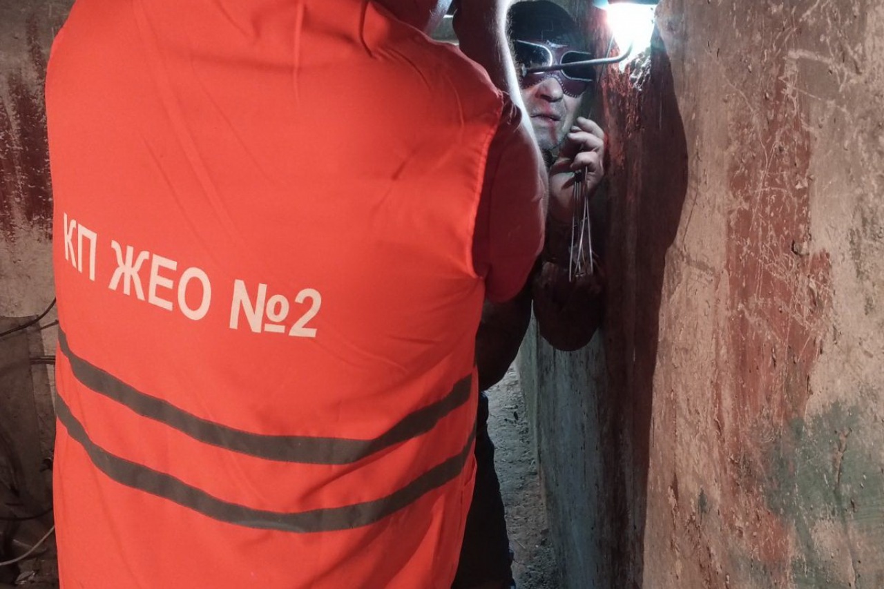 ПРАЦІВНИКАМИ  КП «ЖЕО № 2»  ЗАМІНЕНО  ДІЛЯНКИ ТРУБОПРОВОДІВ